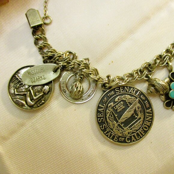 Vintage STERLING SILVER Charm Bracelet: 12 Figural 925 Charms on Curb Chain - Picture 3 of 16